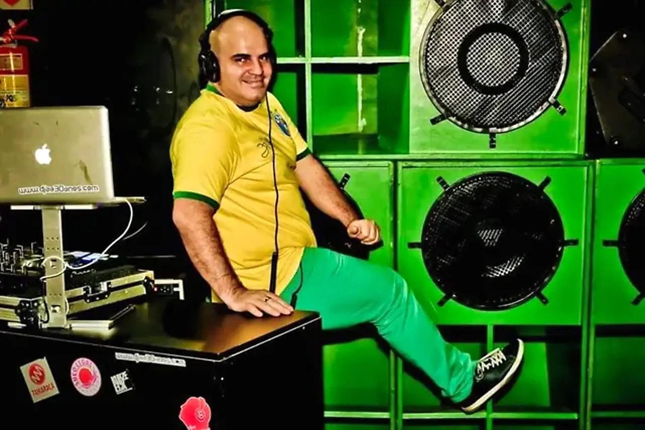 DJ Ailton Areas